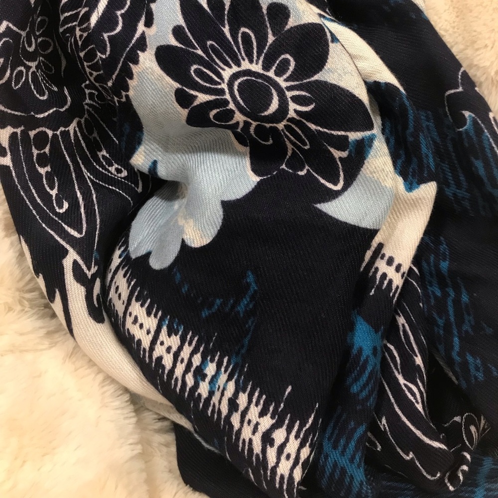 Chicos Scarf - Picture 3 of 6